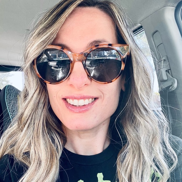 Meet your Posher, Lindsay - Picture 5 of 14